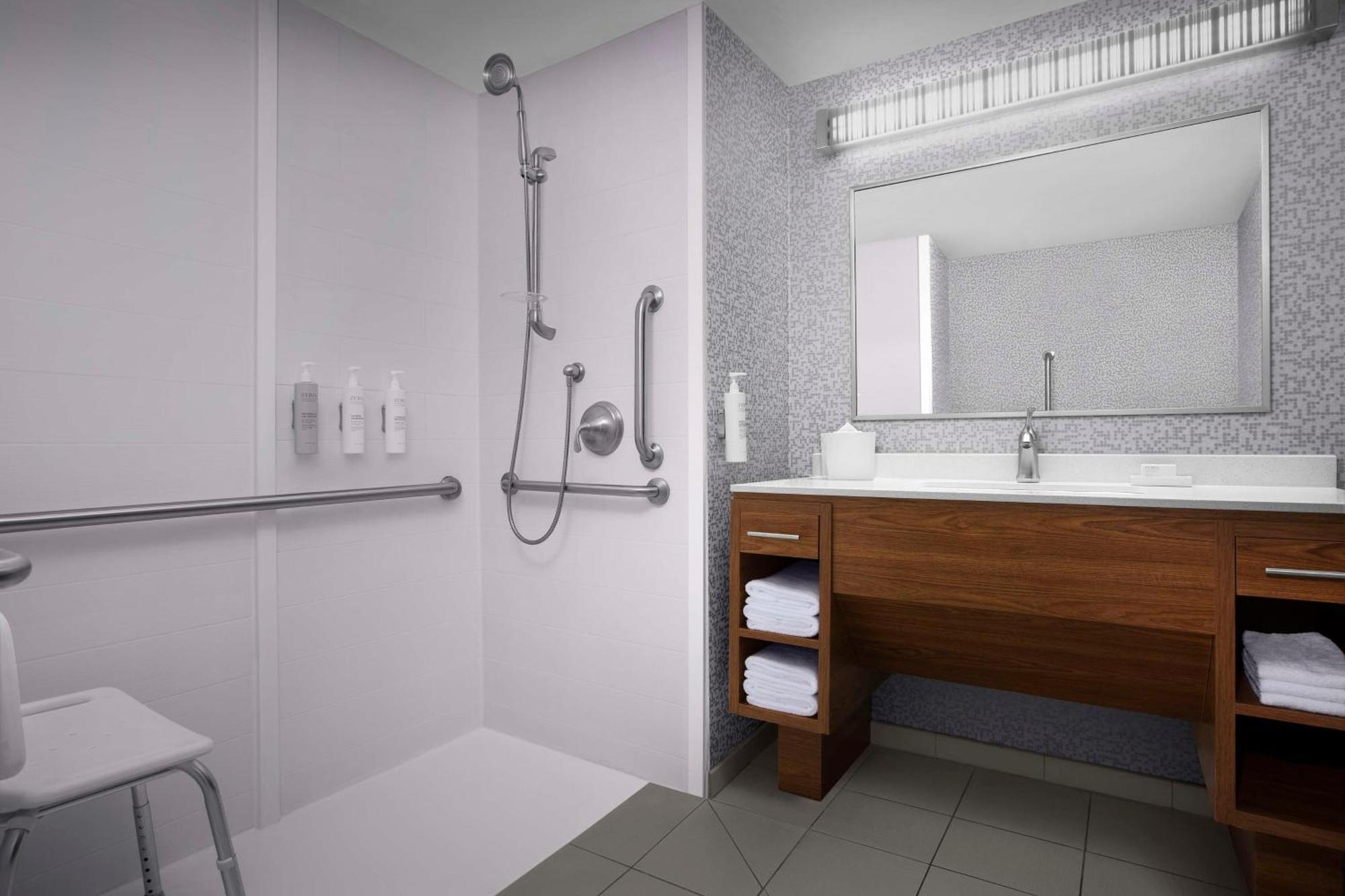 Home2 Suites By Hilton Eugene Downtown University Area Экстерьер фото
